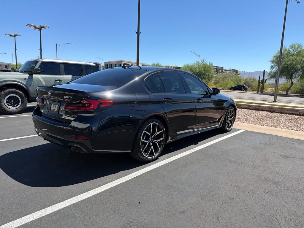 Certified Used 2023 Black Sapphire Metallic BMW 530i image 4