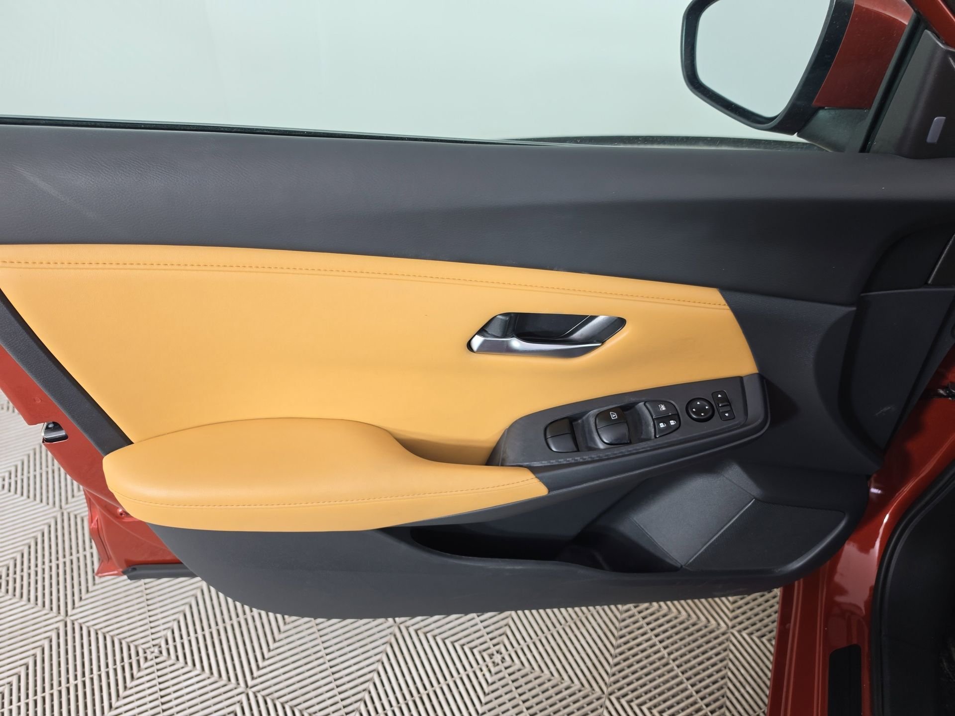 Used 2022 Red Nissan SV image 17