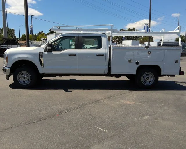 New 2026 Oxford White Ford XL image 3