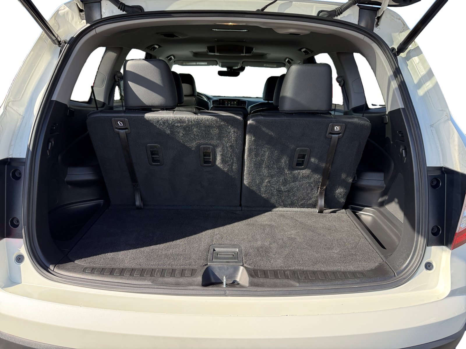 Certified Used 2019 Silver Honda EX-L image 17