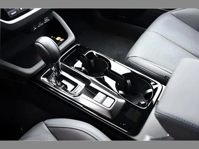 New 2026 CRYSTAL WHITE PEARL Subaru Limited image 37