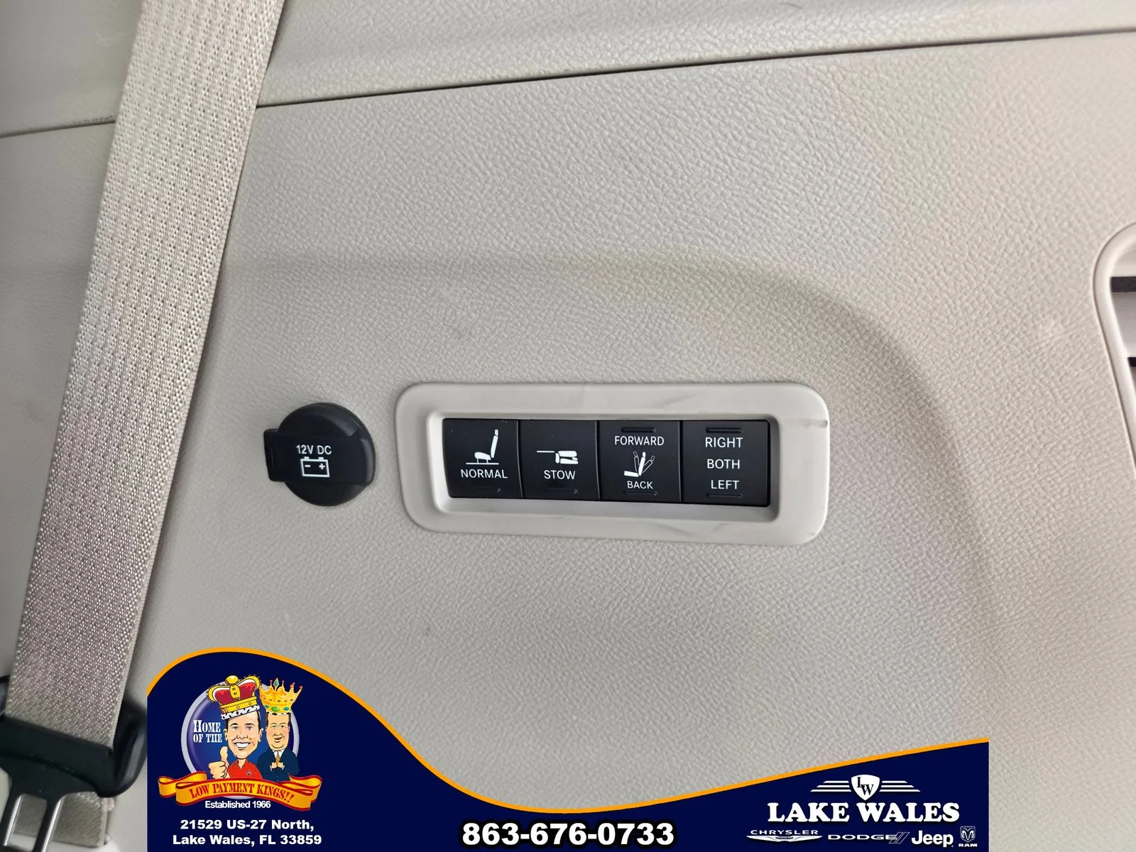 Used 2020 Gray Chrysler Limited image 6