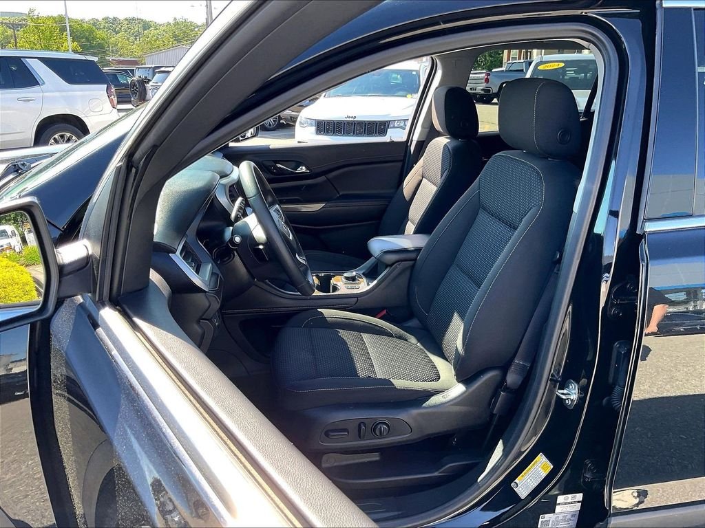 Used 2023 Black GMC SLE image 10