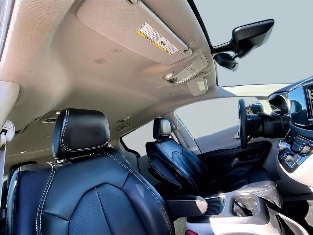 2023 Chrysler Pacifica Touring L - Photo 29