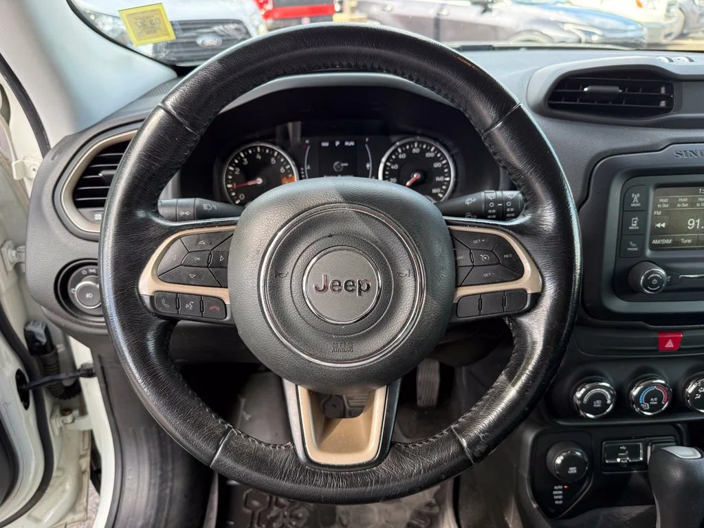 Used 2017 Alpine White Jeep Latitude image 12