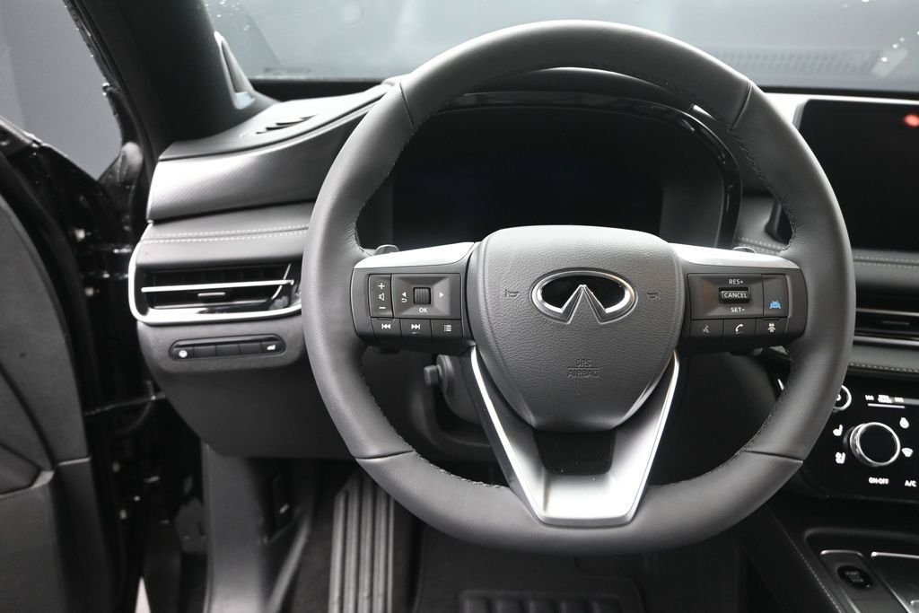 New 2027 Black INFINITI LUXE image 24