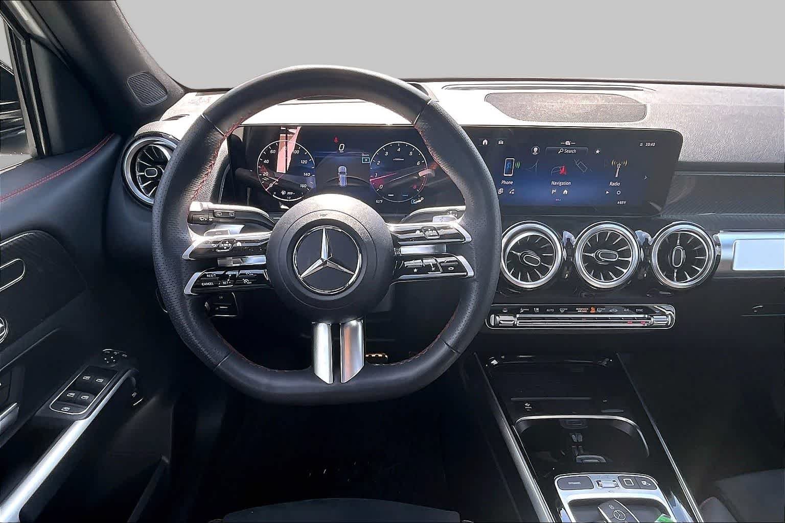 Used 2025 Polar White Mercedes-Benz GLB 250 image 6