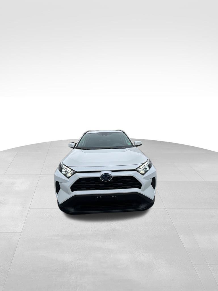 Used 2024 White Toyota XLE image 9