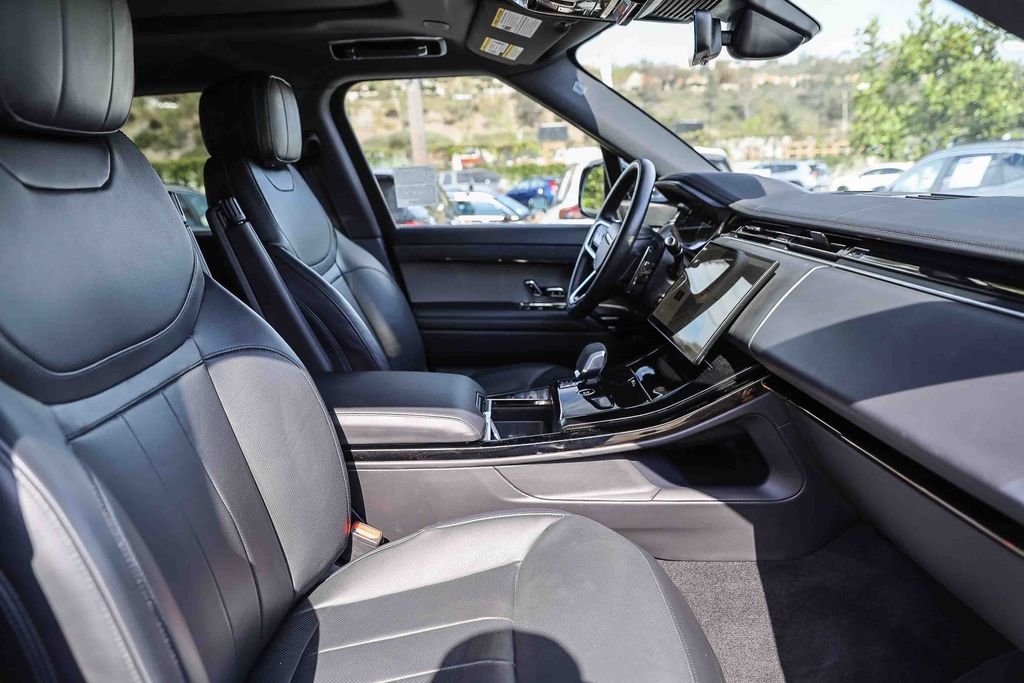 2025 Land Rover Range Rover Sport SE - Photo 17