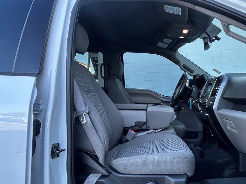 Used 2018 Oxford White Ford XLT image 25