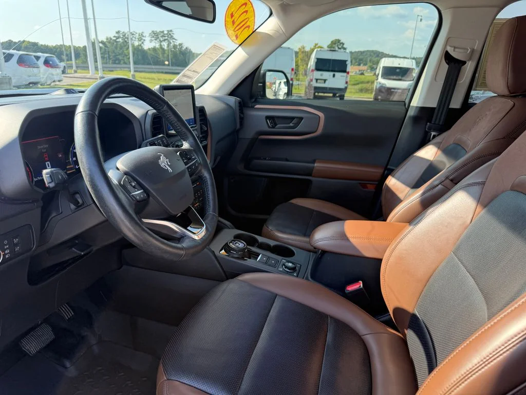 Used 2022 Black Ford Badlands image 4