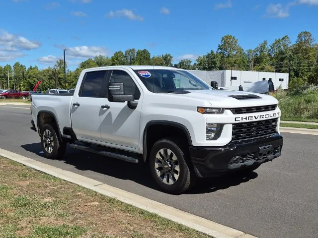 Used 2023 White Chevrolet Custom image 15