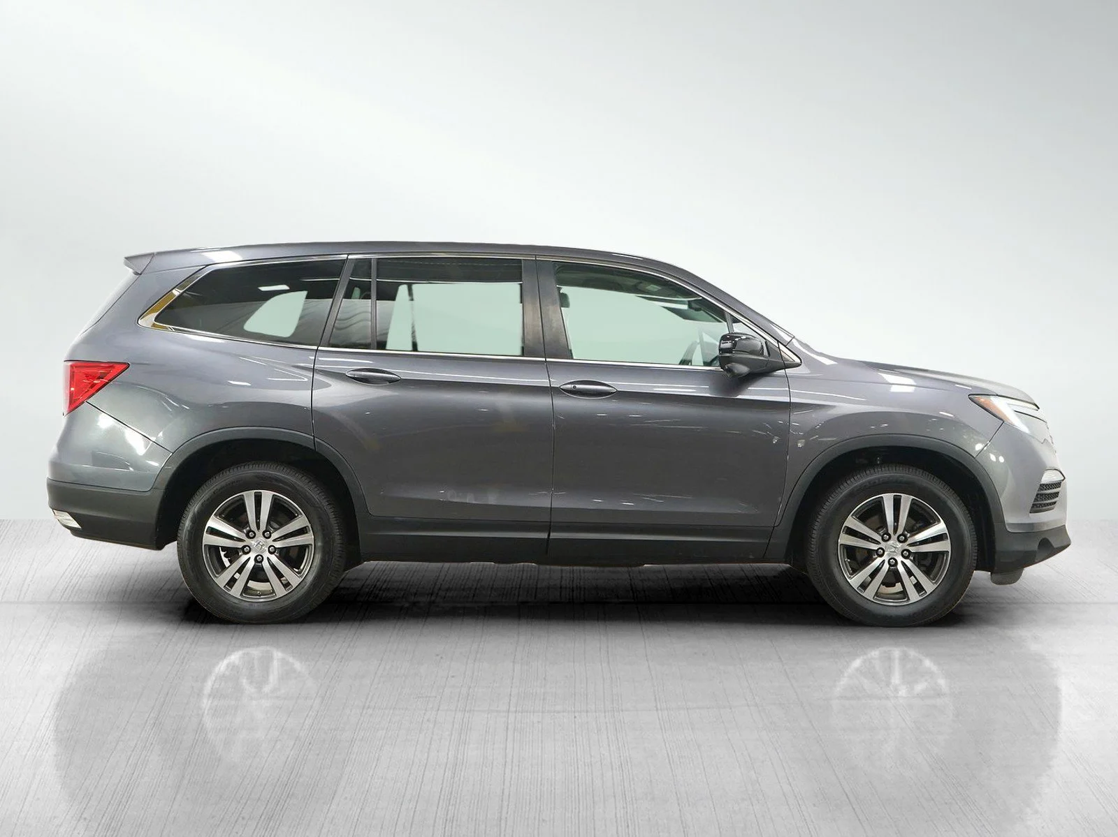 Used 2016 Gray Honda EX-L image 6