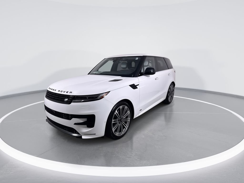 New 2026 Fuji White Land Rover Dynamic SE image 4