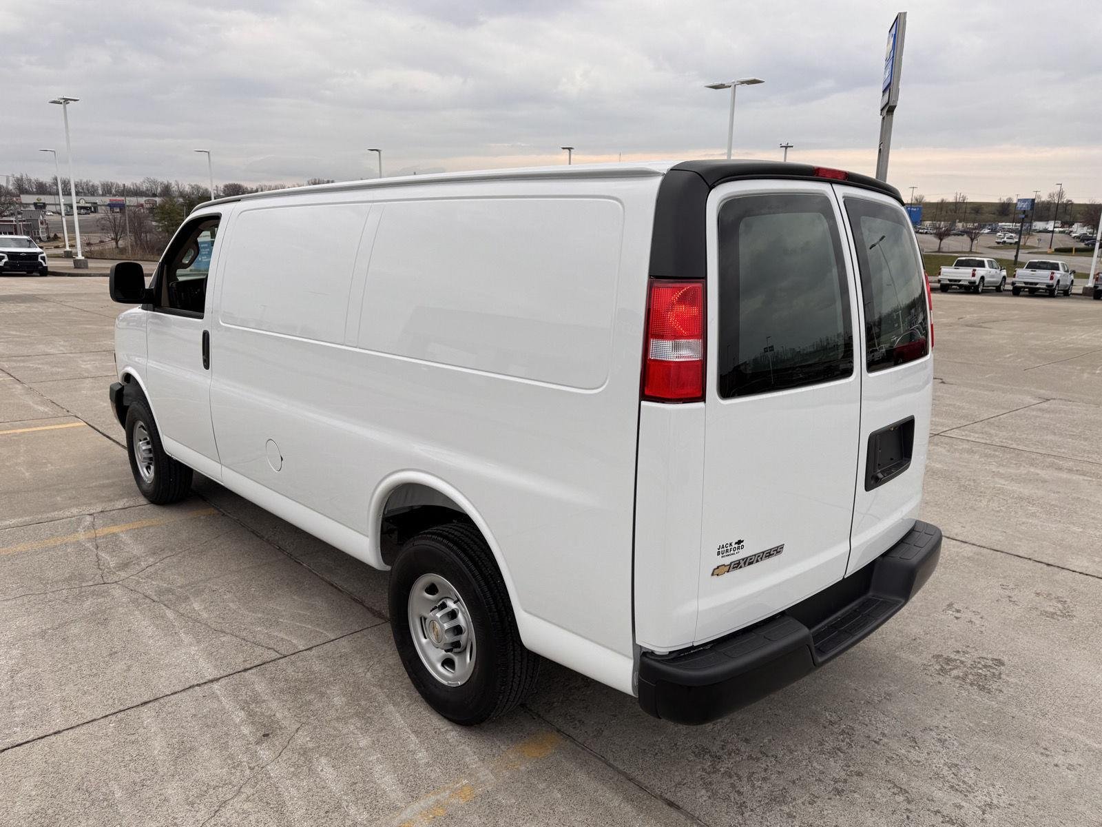2026 Chevrolet Express Cargo Work Van - Photo 40