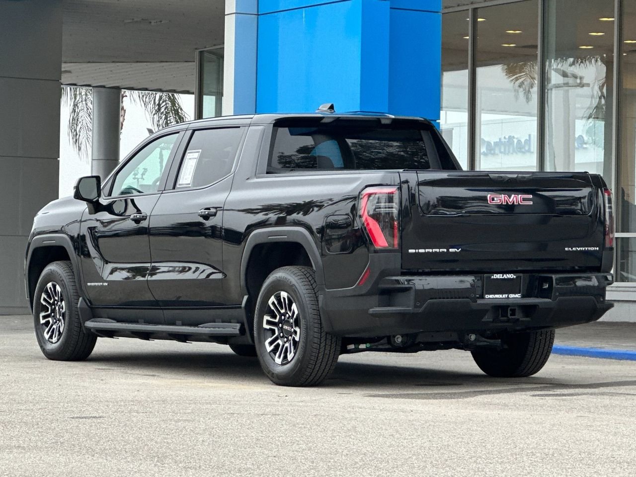 Used 2026 Onyx Black GMC Elevation Extended Range image 39