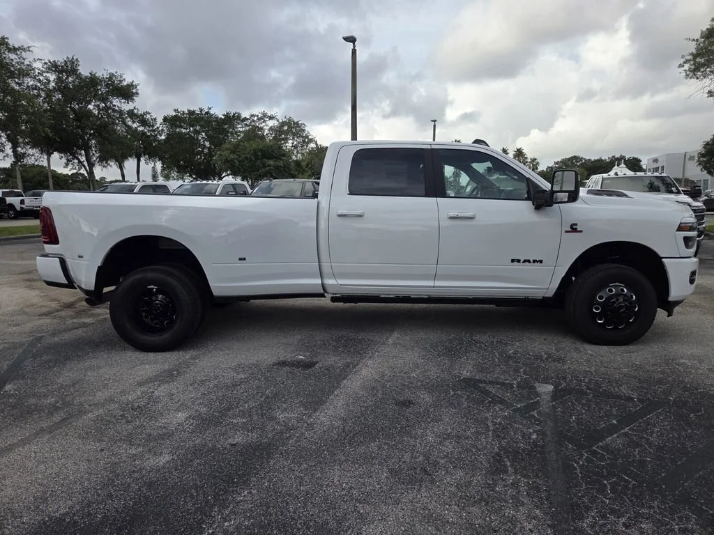 New 2026 Bright White Clear-Coat Exterior Paint RAM Laramie image 5