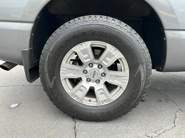 Used 2017 Gray Nissan SV image 21