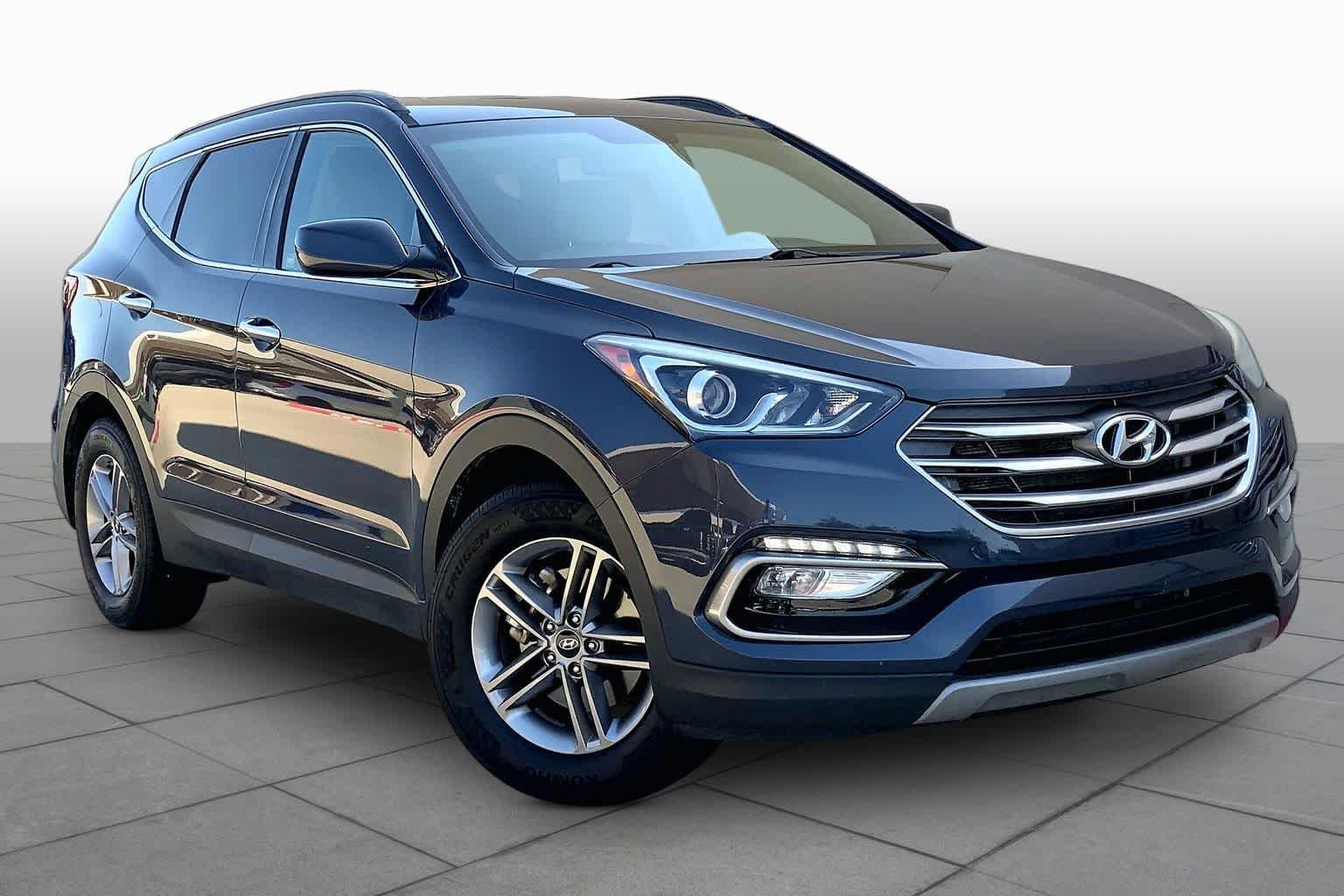 Used 2017 Marlin Blue Hyundai 2.4L image 3