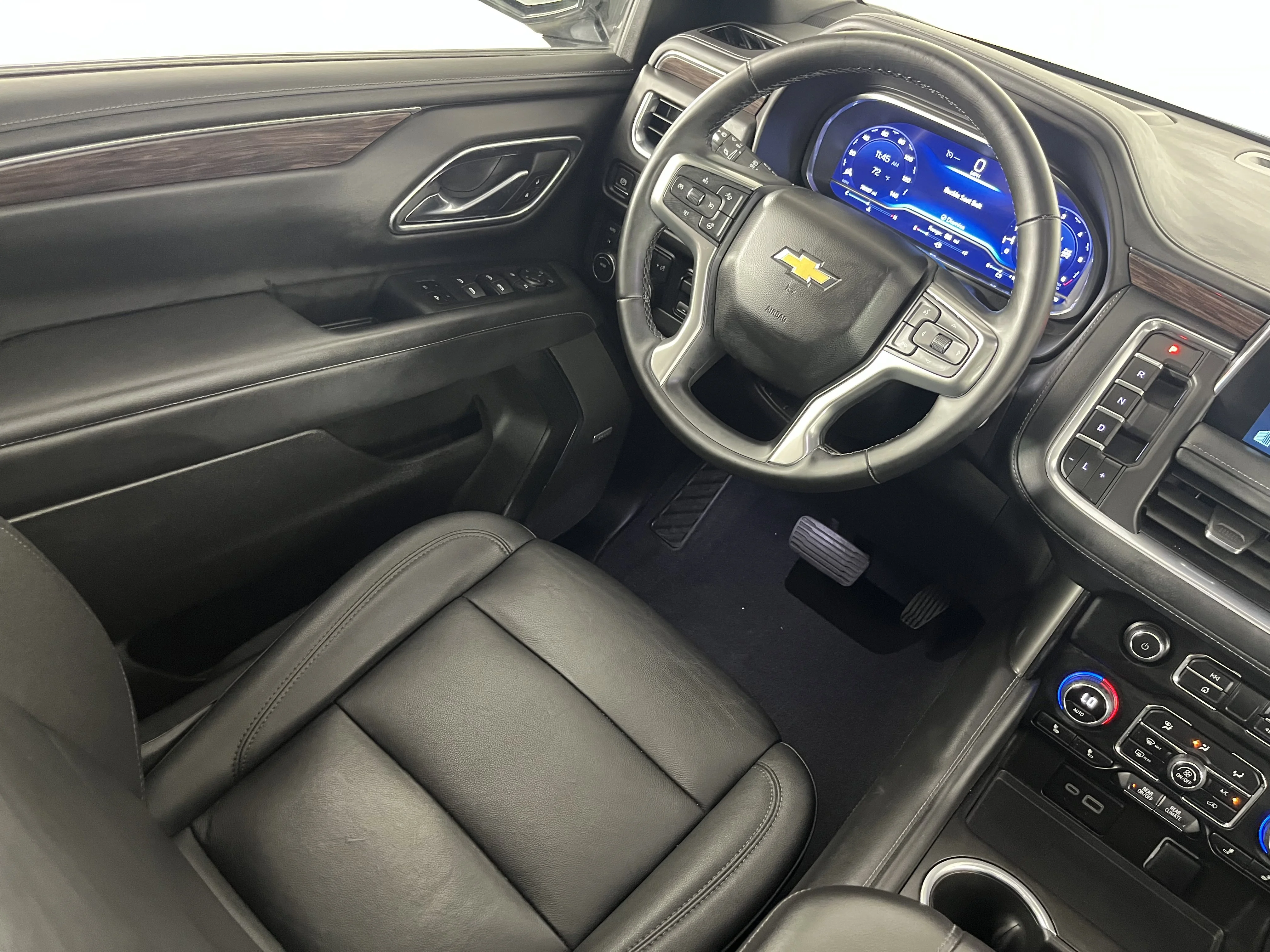 Used 2023 Sterling Gray Metallic Chevrolet LT image 9
