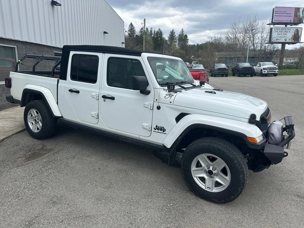 Used 2021 White Jeep Willys image 3