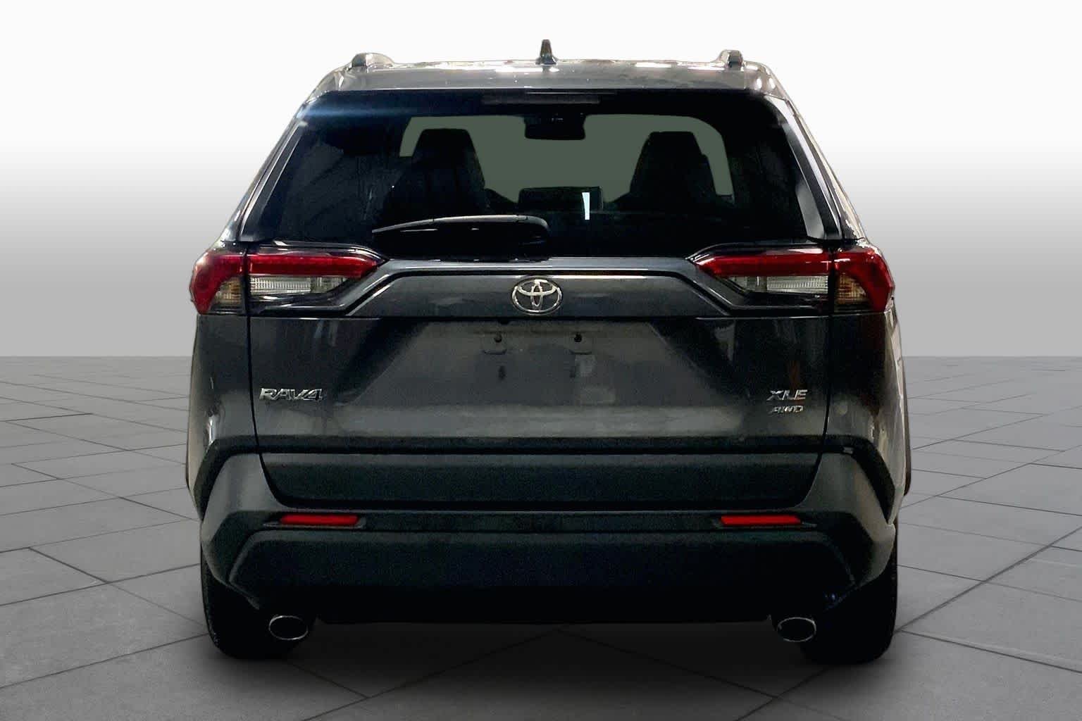 Used 2025 Magnetic Gray Metallic Toyota XLE image 5