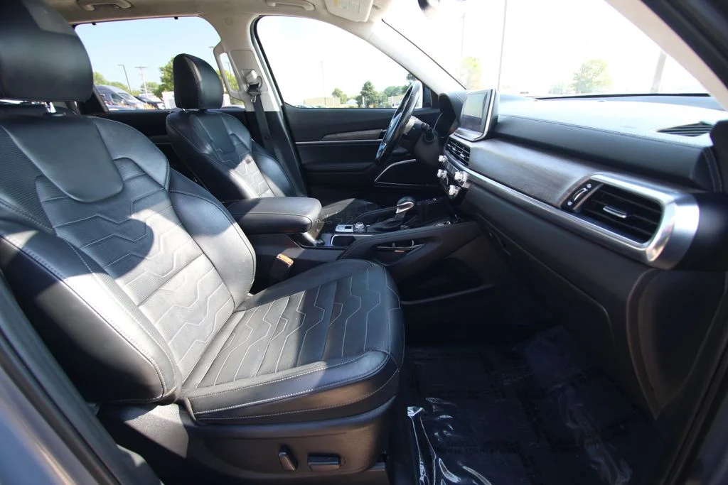 Used 2021 Silver Kia SX image 8