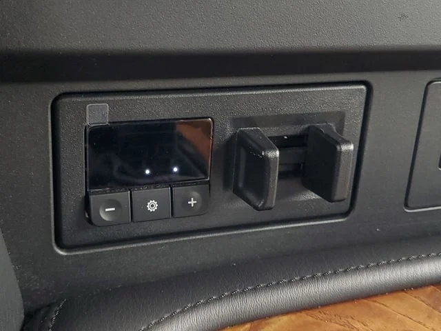 Used 2022 Black Nissan SL image 33