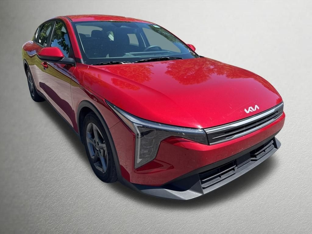 2025 Kia K4 LXS AT's photo