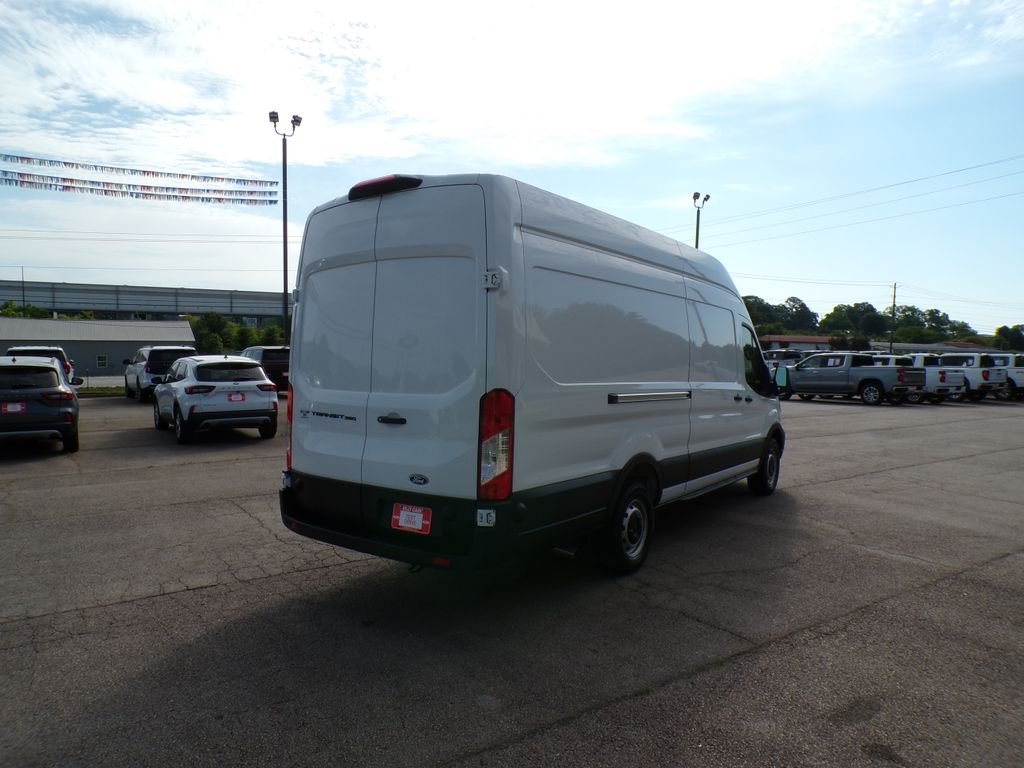 New 2026 Oxford White Ford Cargo Van image 7