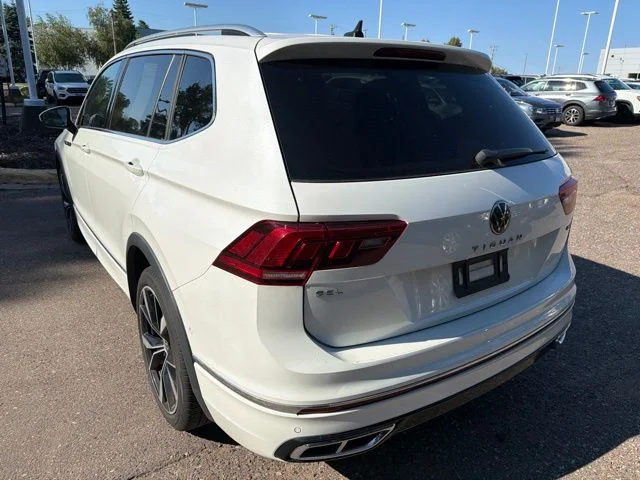 Used 2022 Volkswagen Tiguan SEL R-LINE with VIN 3VV4B7AX2NM012608 for sale in Inver Grove Heights, Minnesota
