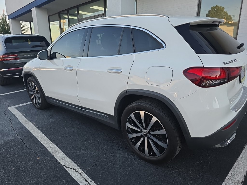 Used 2021 White Mercedes-Benz GLA 250 image 5
