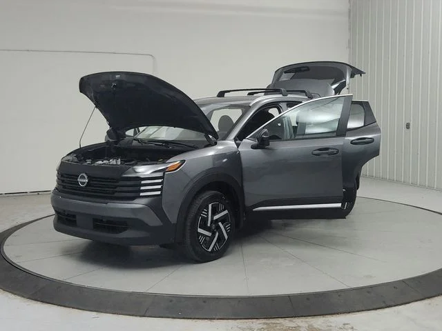 New 2027  Nissan  image 12