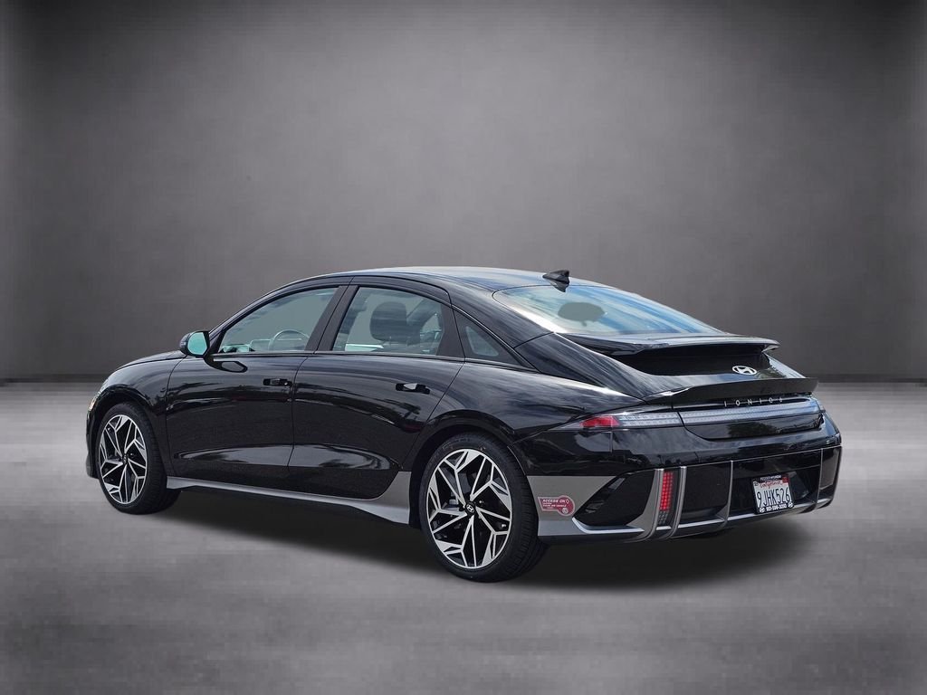 Certified Used 2023 Black Hyundai SEL image 6