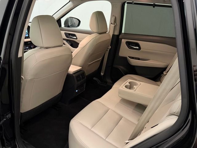Used 2023 Super Black Nissan SL image 24