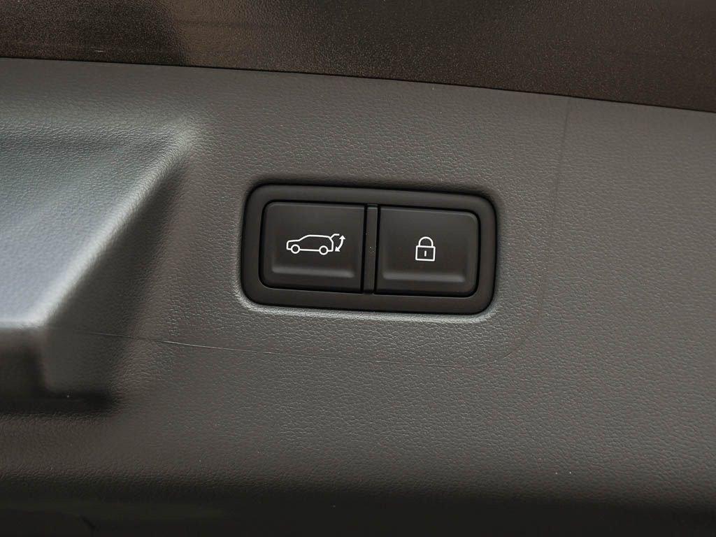 New 2026 Serenity White Hyundai SEL AWD image 9