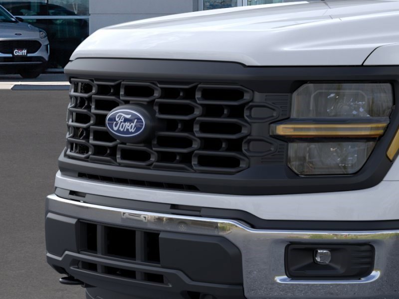 New 2026 Oxford White Ford XL image 18
