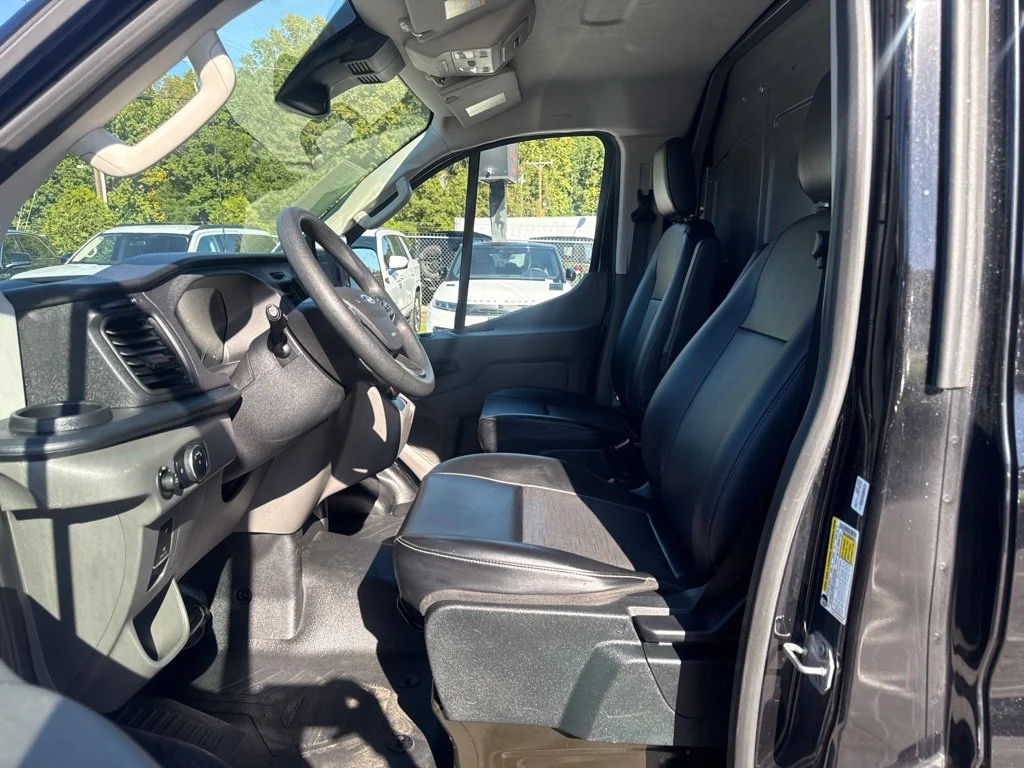 Used 2022 Black Ford Base image 9