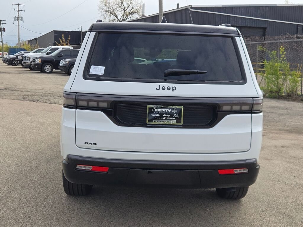New 2026 Bright White Clear-Coat Exterior Paint Jeep Summit Obsidian image 15