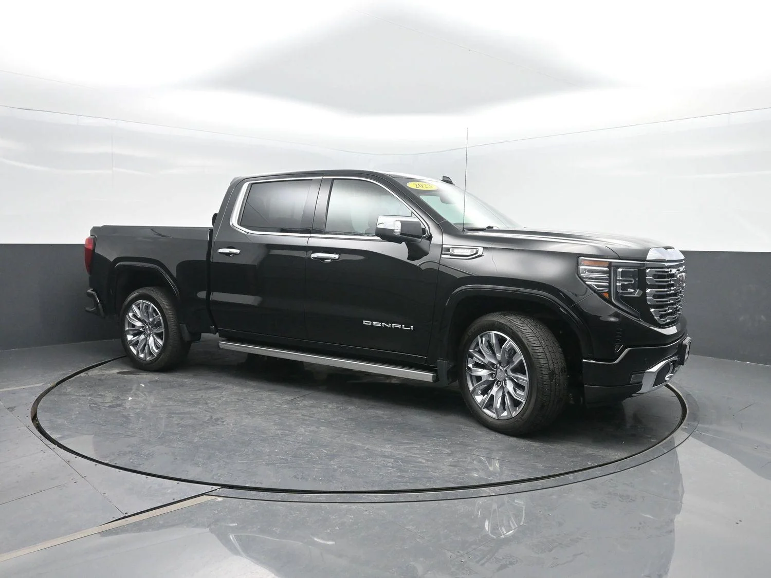 Used 2023 Onyx Black GMC Denali image 4