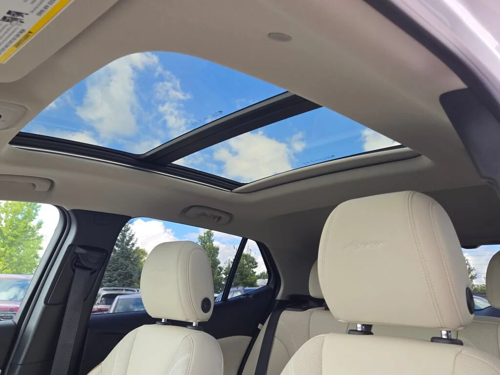 Used 2026 White Buick Avenir image 25