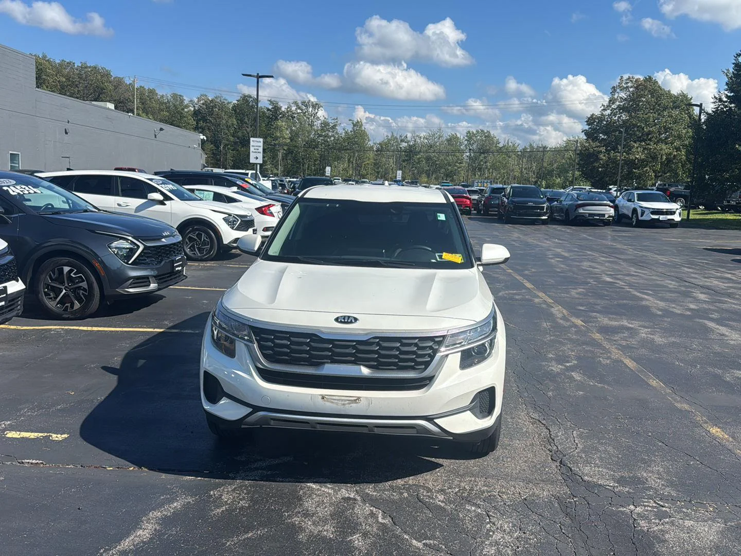 Used 2021 Snow White Pearl Kia LX image 4