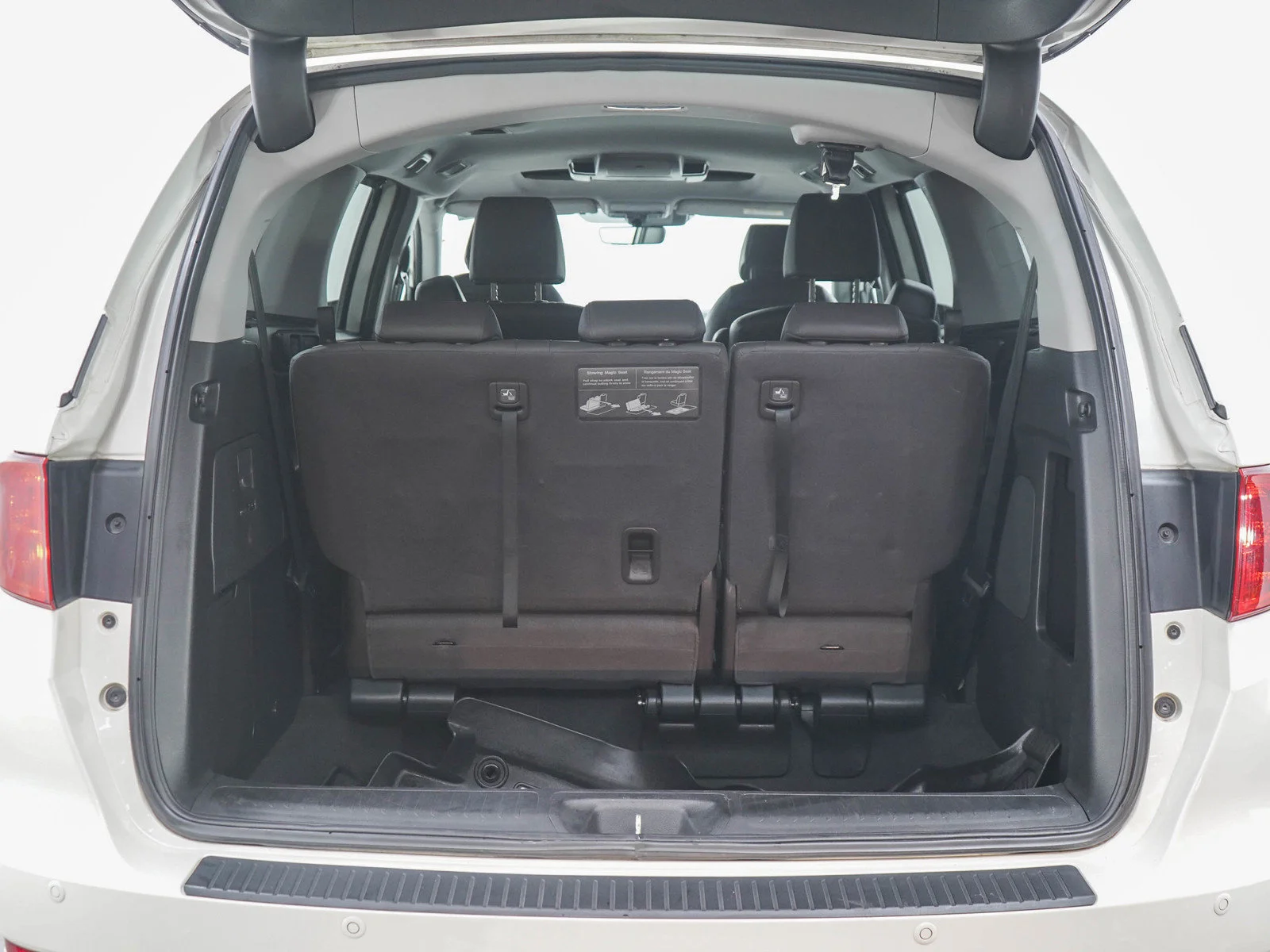 Used 2018 Platinum White Pearl Honda 5D WAGON ELITE image 20