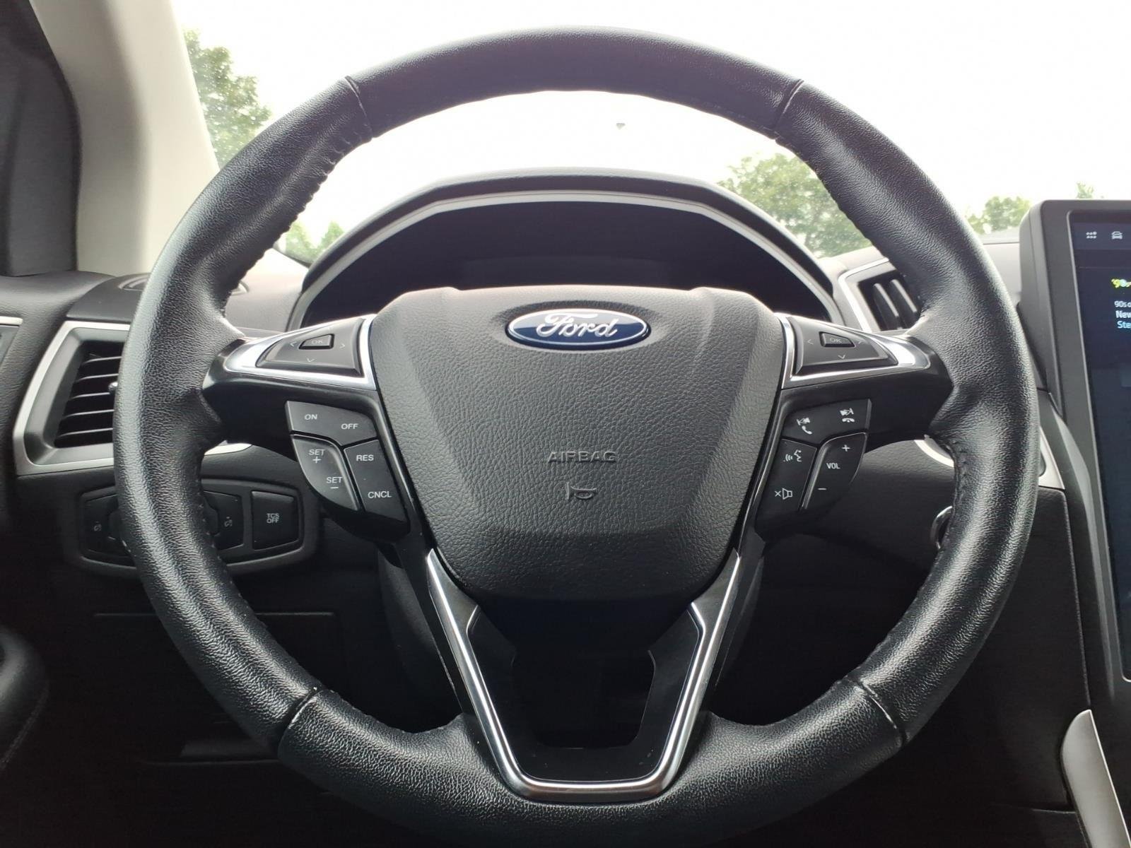 Used 2024  Ford SEL image 24