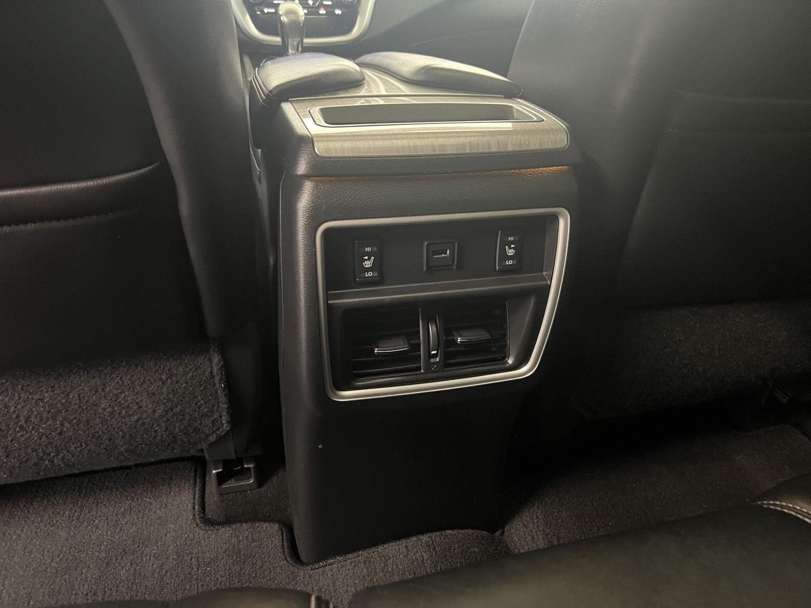 Used 2015 Magnetic Black Metallic Nissan Platinum image 27