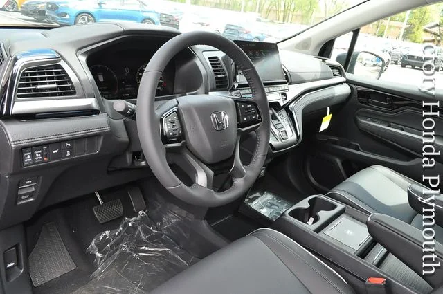 New 2026 Sonic Gray Pearl Honda Touring image 7