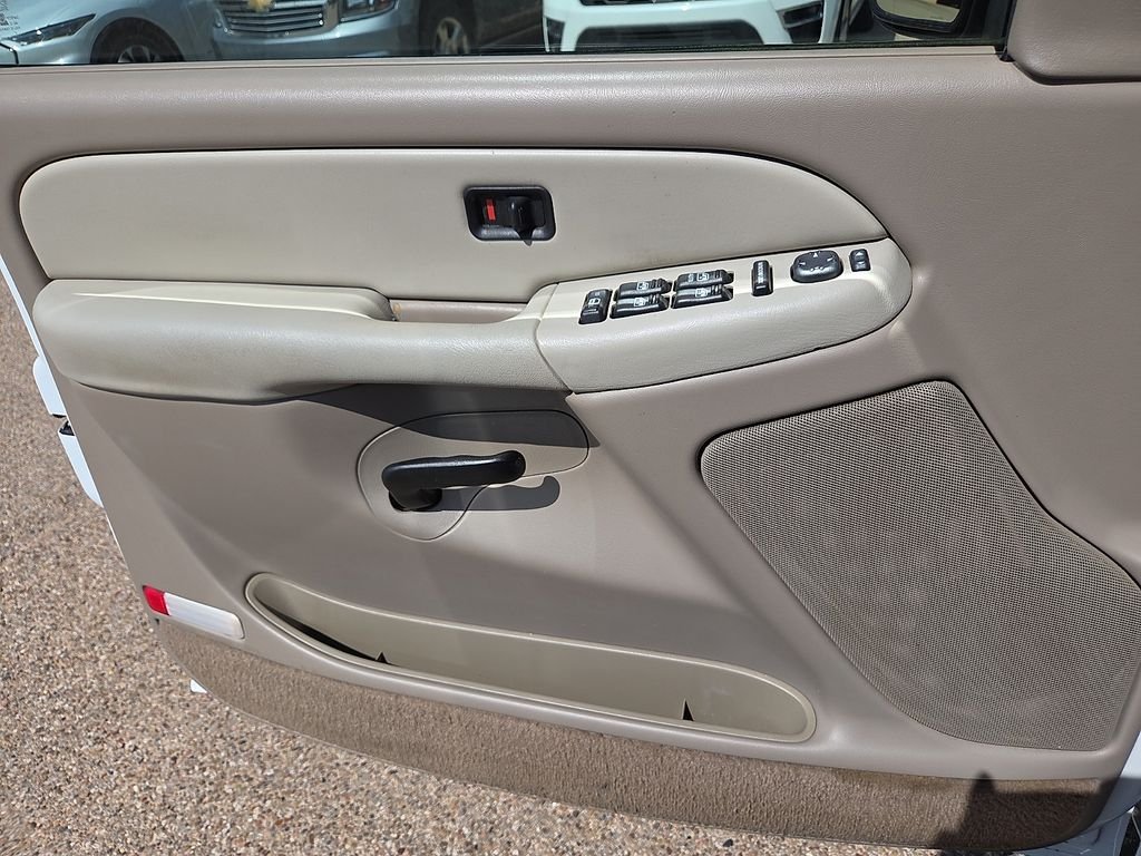 Used 2002 White Chevrolet LS image 20