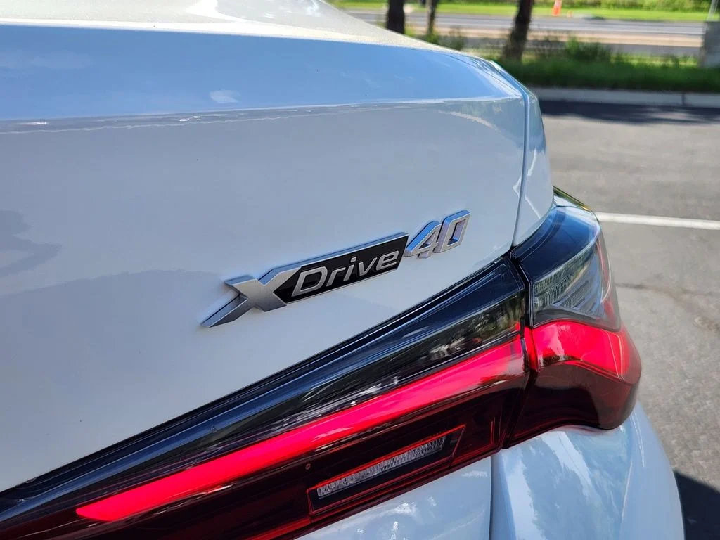 New 2026 Alpine White BMW xDrive40 image 21