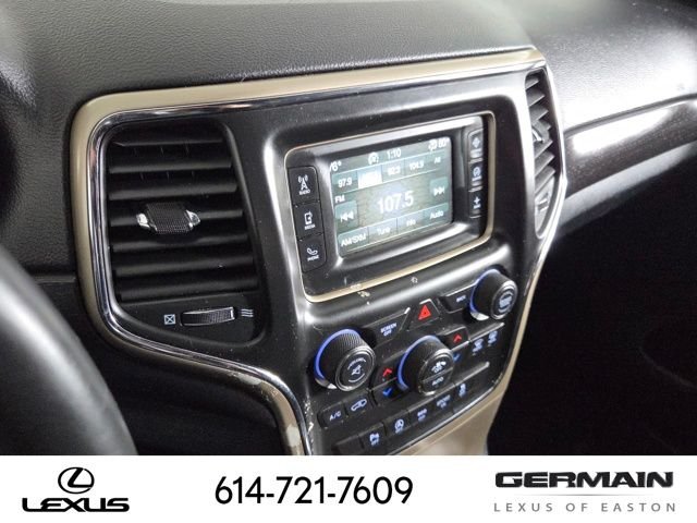 Used 2016 White Jeep Laredo image 26