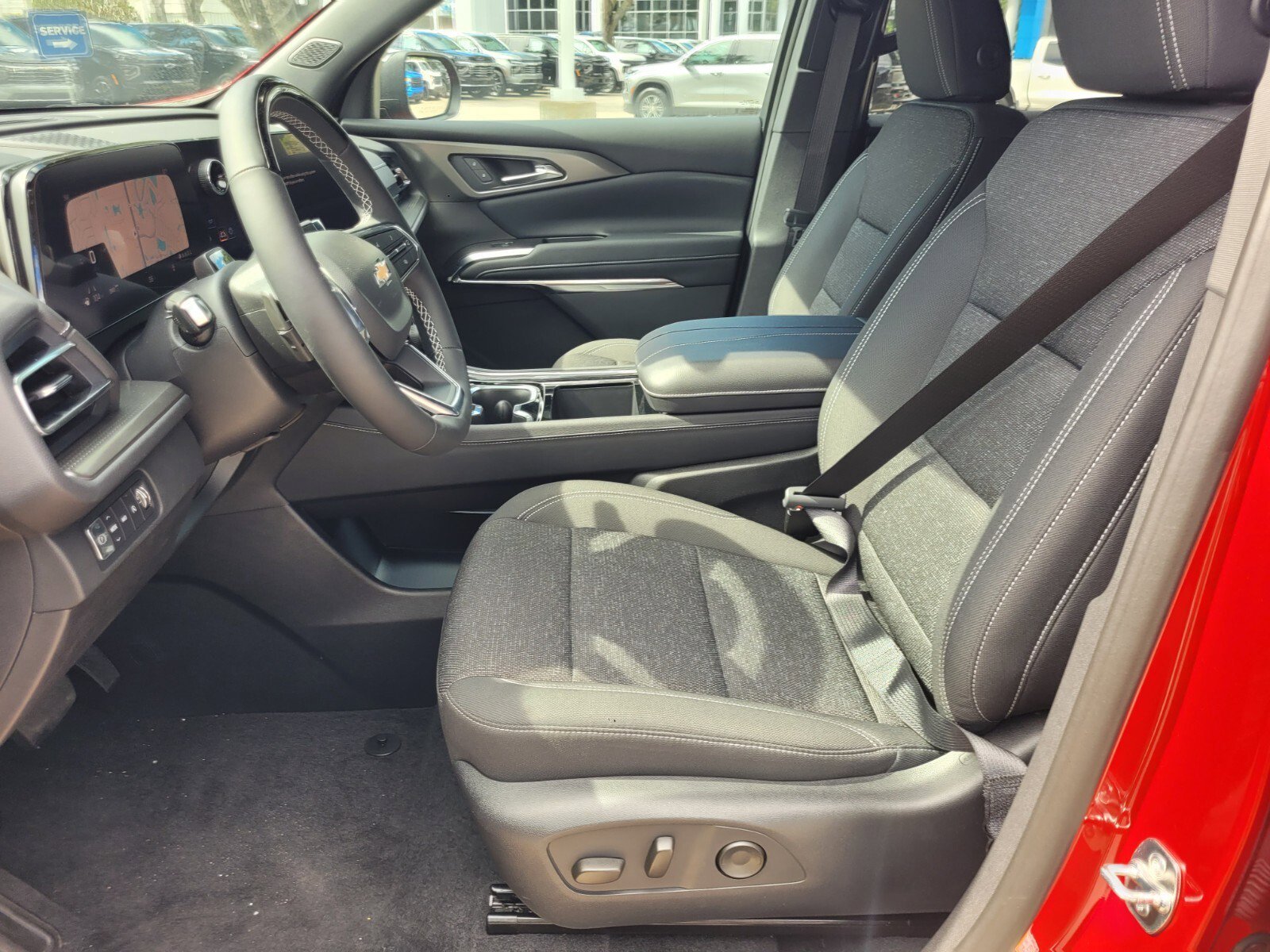 2025 Chevrolet Traverse LT - Photo 22